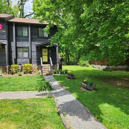 Вилла J.Creek Retreat, Creekside Townhouse +1 Car Garage Мегги-Вэлли Экстерьер фото